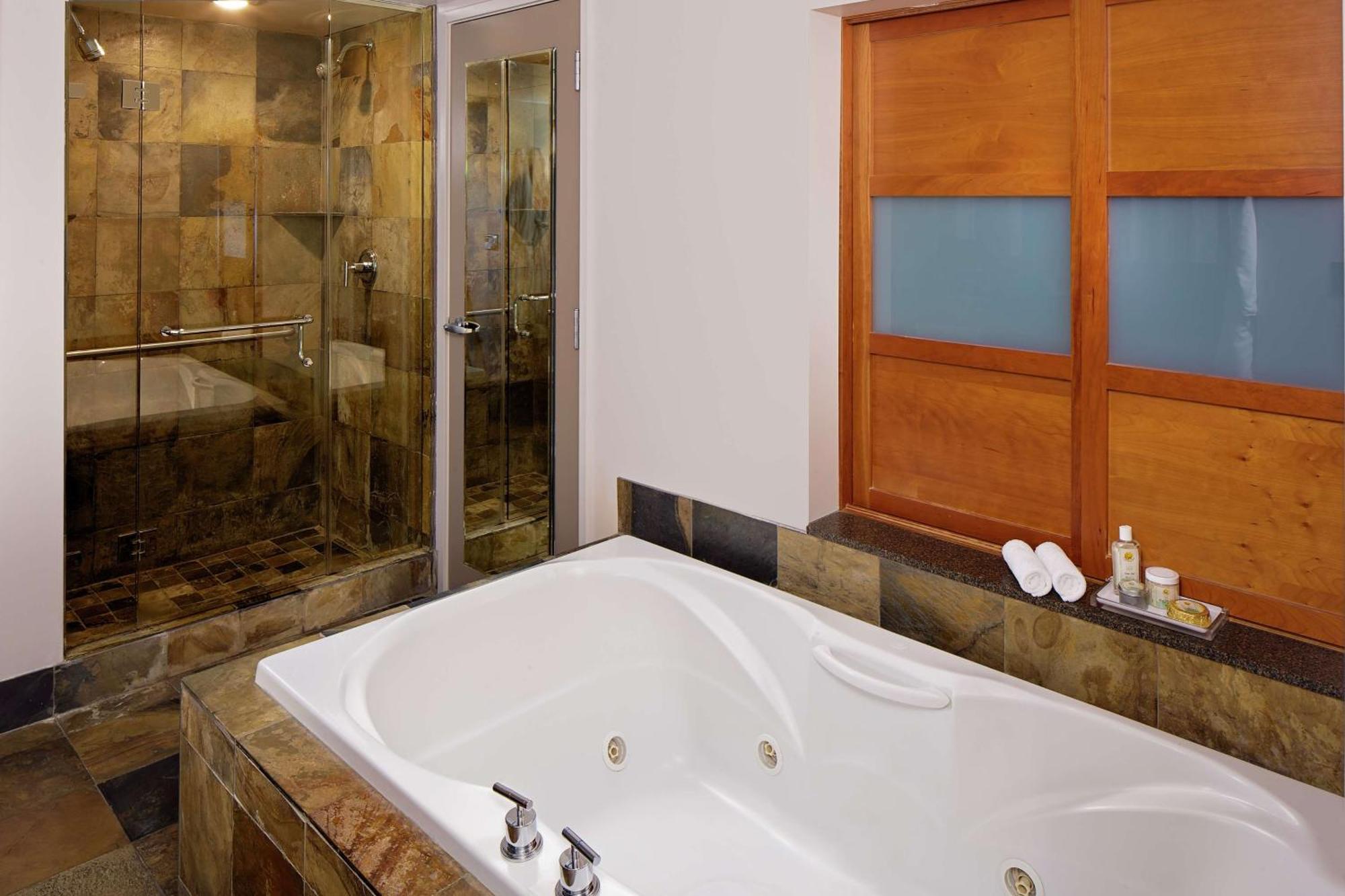 Chrysalis Inn & Spa Bellingham, Curio Collection By Hilton Exterior foto